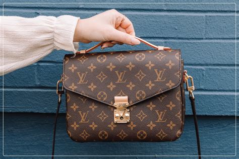 difference between fake louis vuitton bag and real|how to check if louis vuitton is real.